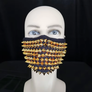Spike half face mask